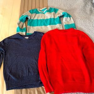Boys size 6 and 7/8 thermal and sweaters